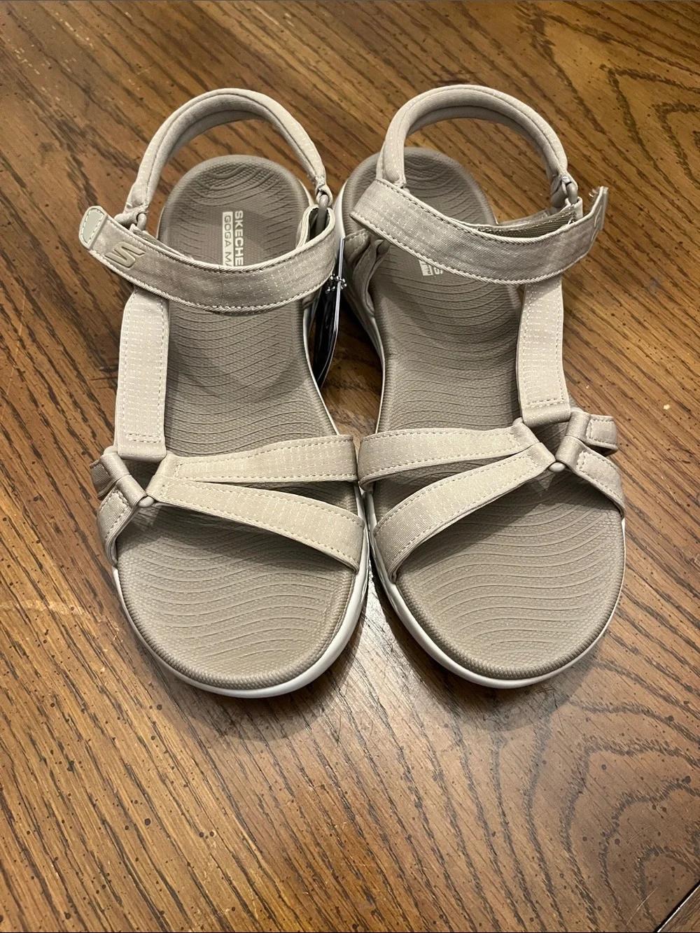 Skechers Women's On-the-Go 600 Brilliancy sandals, size 9, new with tags